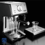 قرارگیری فنجان زیر خروجی اسپرسوساز دلونگی ECP3531